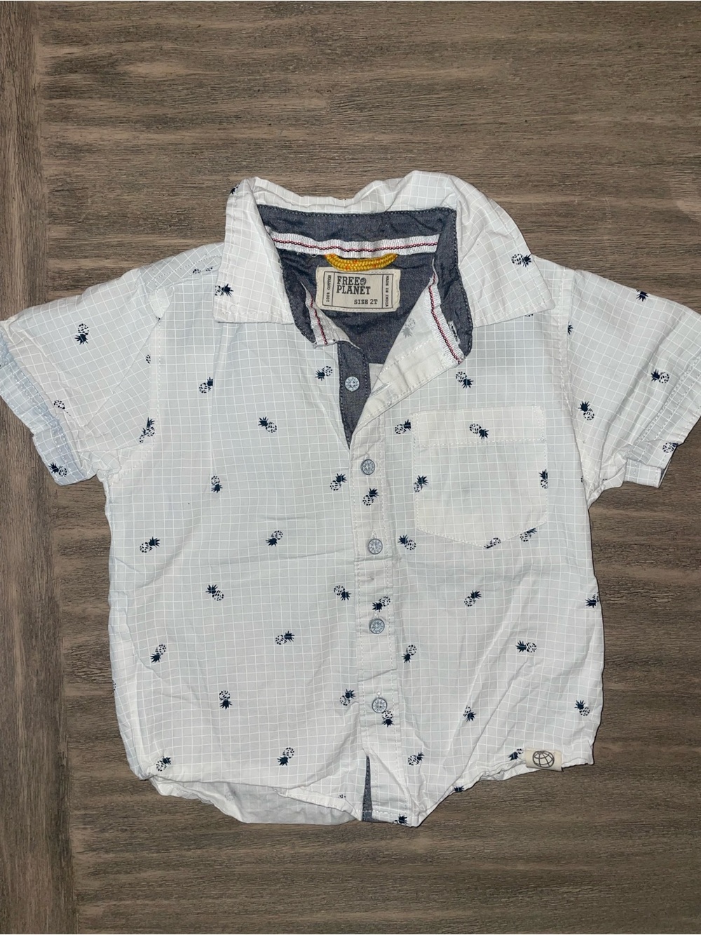 Free Planet White Short-Sleeve Button-Down Shirt with Navy Palm Print